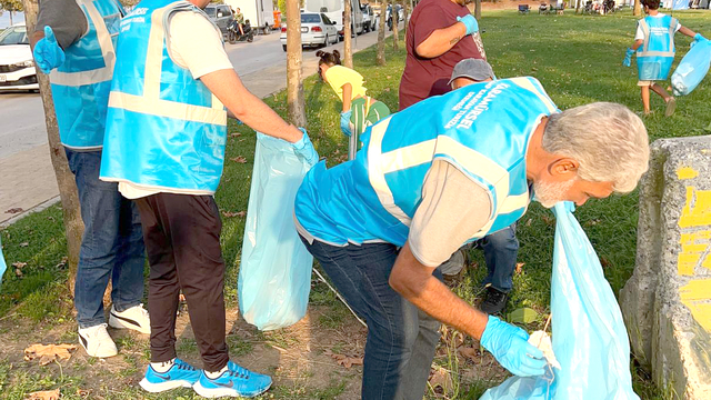 Karamürsel’de sahil ve parklarda çevre temizliği yapıldı